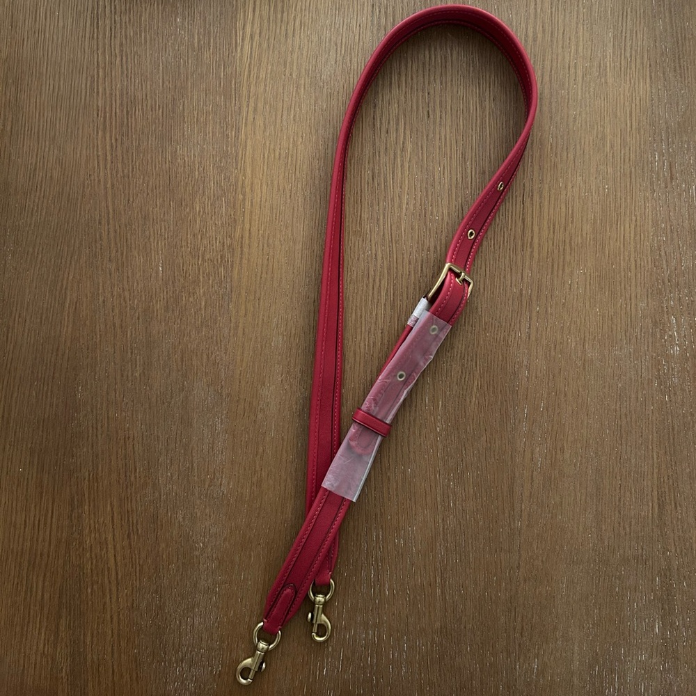 ♥️COACH NWOT LEATHER CROSSBODY STAP RED LEATHER BRASS HARDWARE